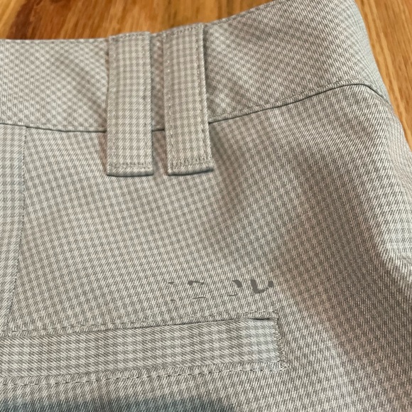 Izod golf shorts size 36 - Picture 5 of 5